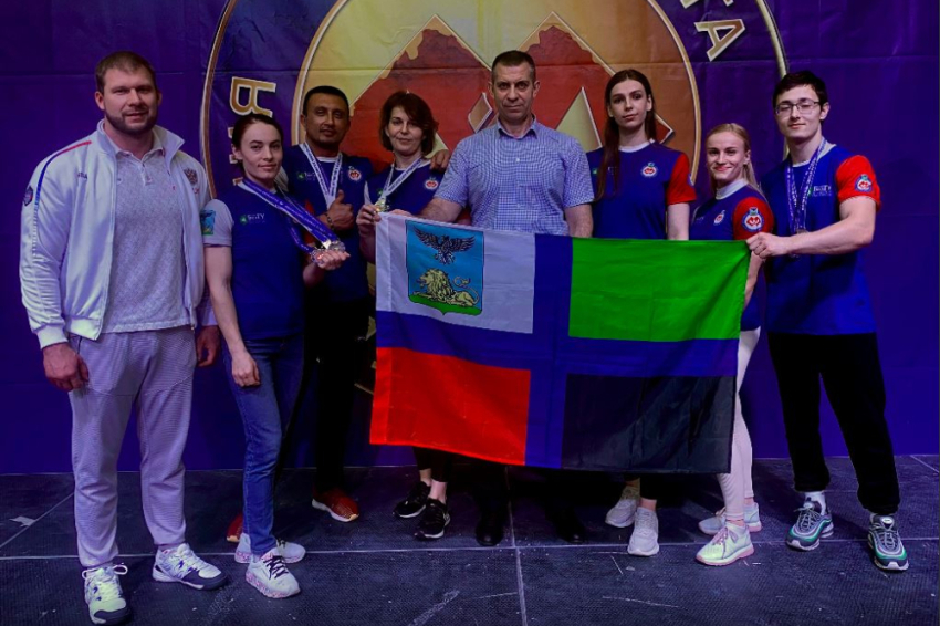 Представители НИУ «БелГУ» выиграли награды чемпионата страны по армрестлингу